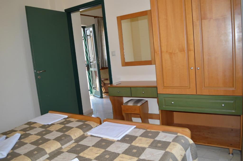 Erodios Apartments Kalyves Bilik gambar